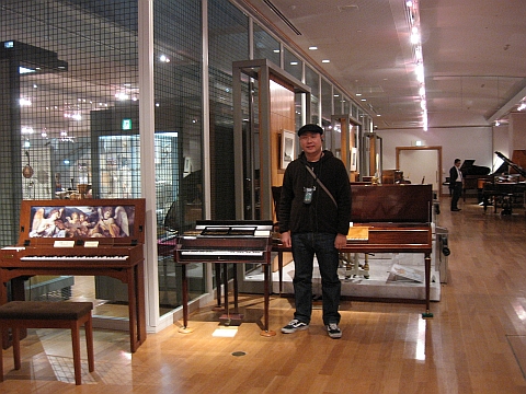 081121-22-24minipiano.jpg